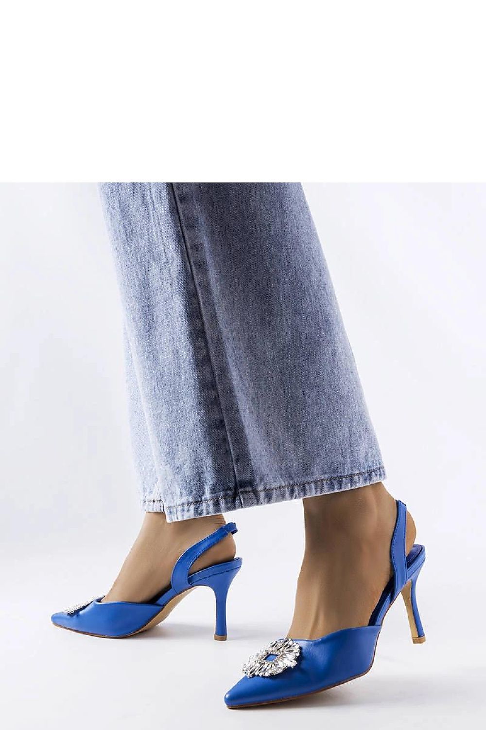 Tűsarkú körömcipő model 207852 Solea