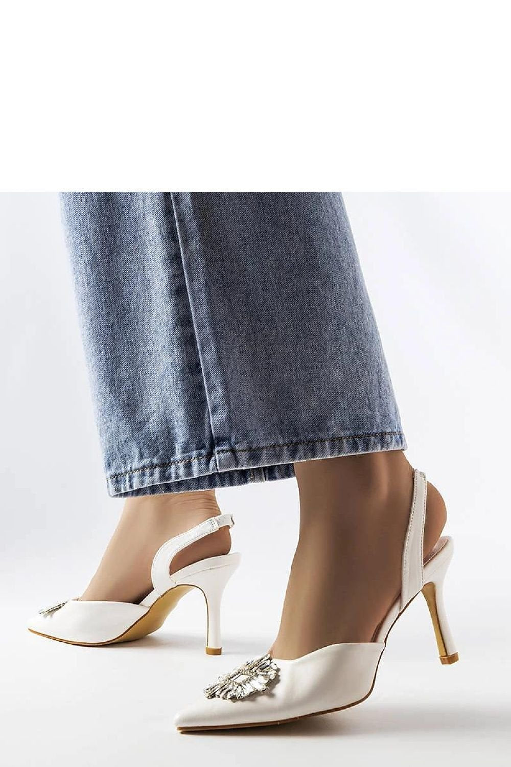 Tűsarkú körömcipő model 207929 Solea