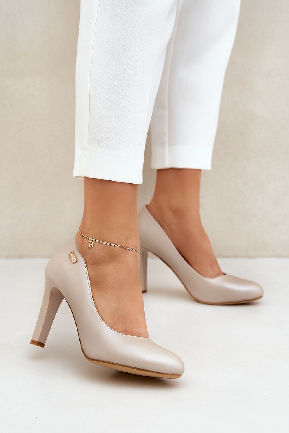Magassárkú körömcipő model 208335 Step in style