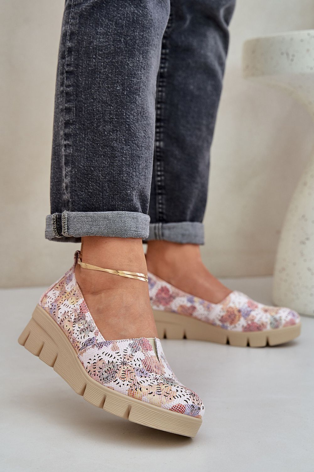 Telitalpú félcipő model 208429 Step in style